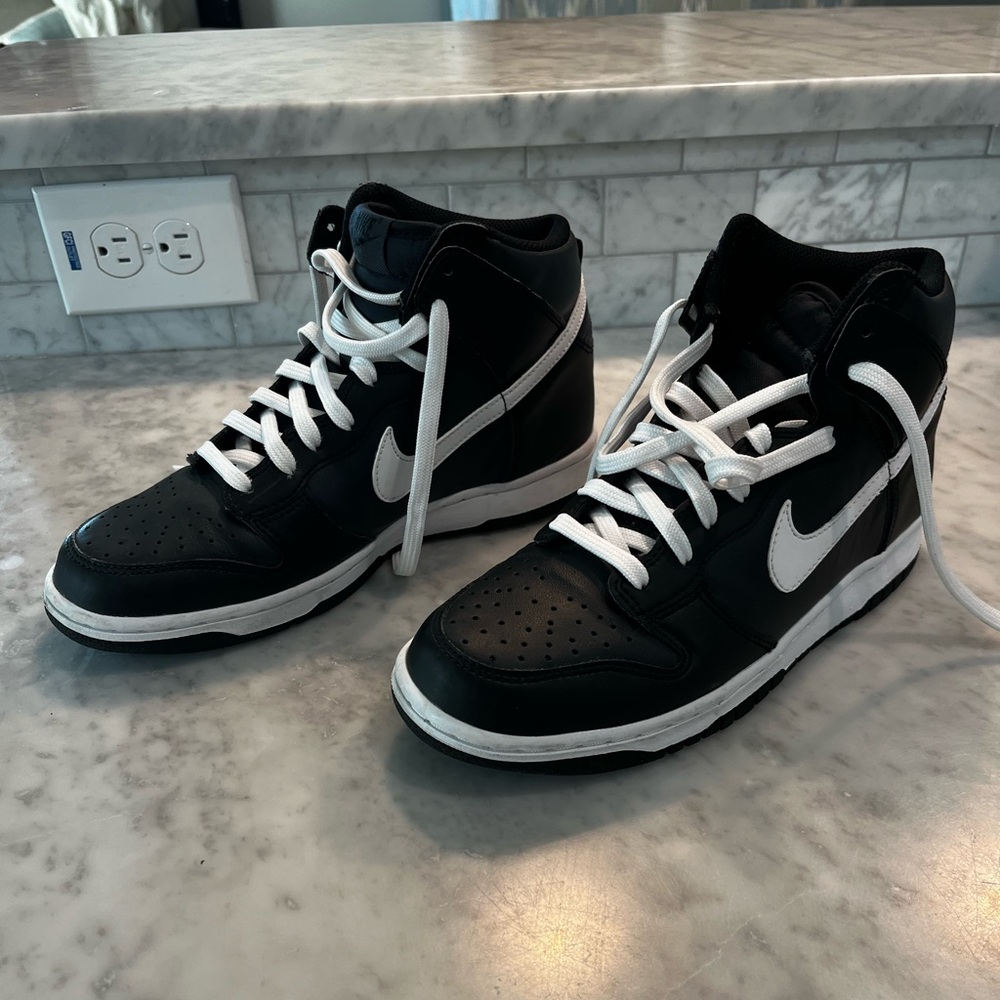 Nike Dunk High size 7Y
